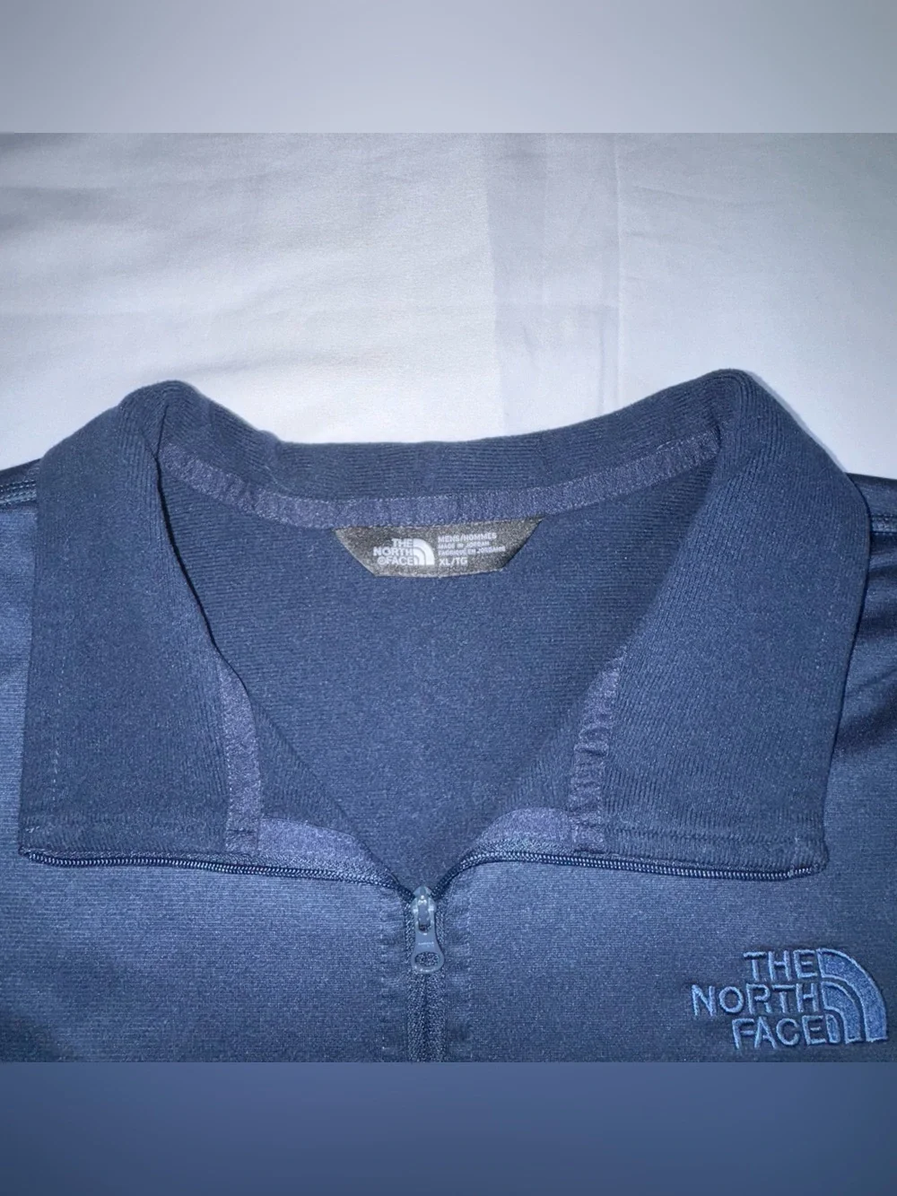The North Face Men's Navy Quarter-Zip Pullover  XL